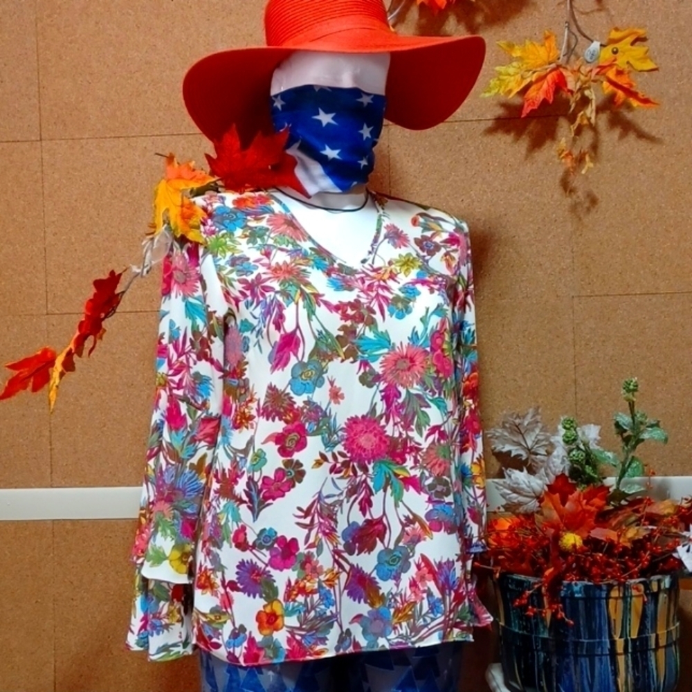 LINEA by Louis Dell'Olio size Multi color Blouse Size Medium